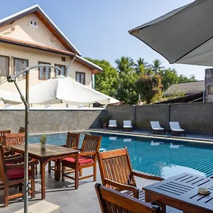 https://sada-hotel.hotelsluangprabang.com